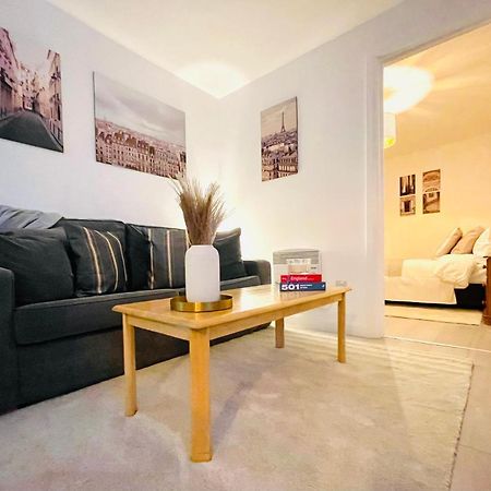 Enchanting One Bed Flat With Free Parking Гендон Екстер'єр фото